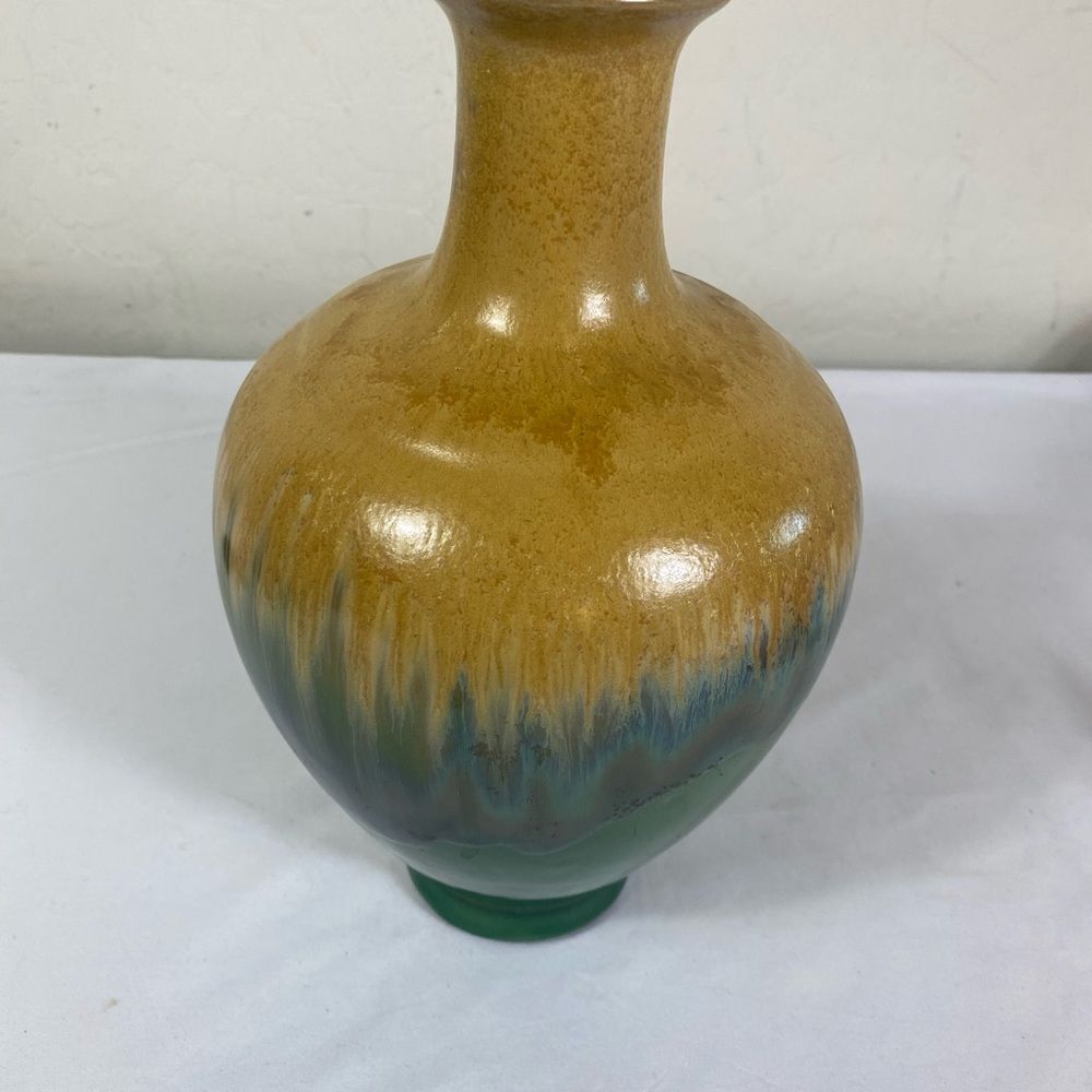 Elegant Green and Brown ceramic Vase with drip glaze - Picture 5 of 6